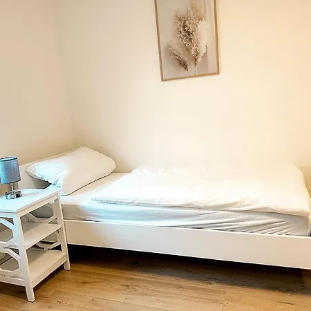 Good Homes Fuer Bis Zu 6 Personen Mit Netflix Und Highspeed Wifi Appartamento *