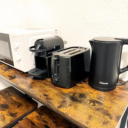 Good Homes Fuer Bis Zu 6 Personen Mit Netflix Und Highspeed Wifi Idstein