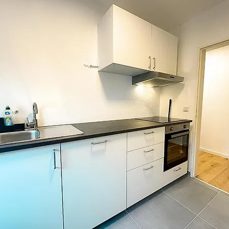 Good Homes Fuer Bis Zu 6 Personen Mit Netflix Und Highspeed Wifi Idstein