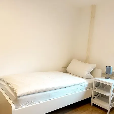 Good Homes Fuer Bis Zu 6 Personen Mit Netflix Und Highspeed Wifi Appartamento